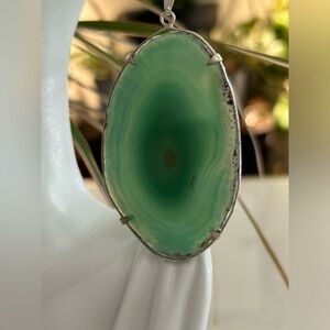 💚 Sliced Agate Stone Statement Necklace Healing Crystal Gypsy Faire Pendant